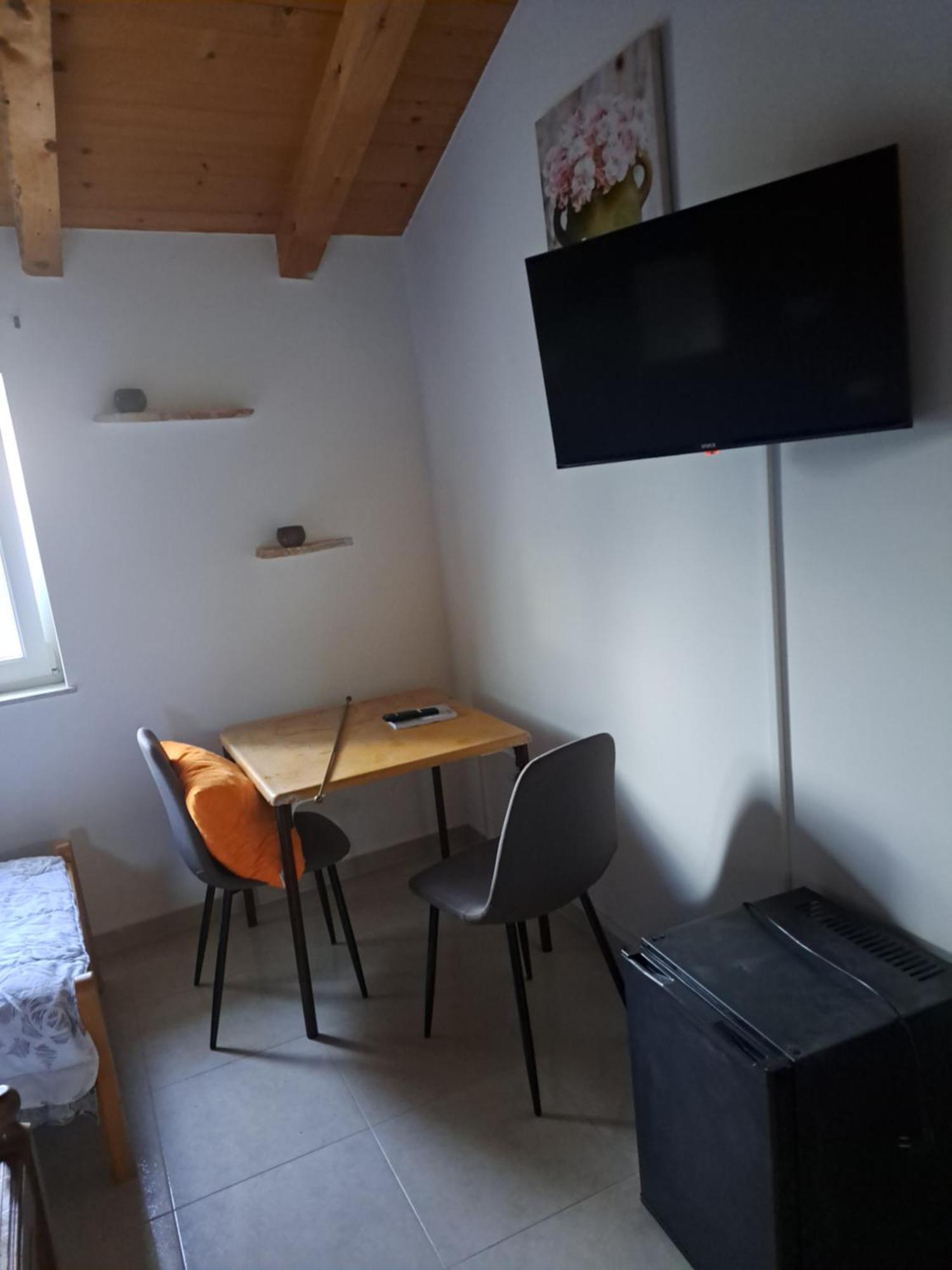 Gasthaus Sobe Anja Brtonigla Zimmer foto